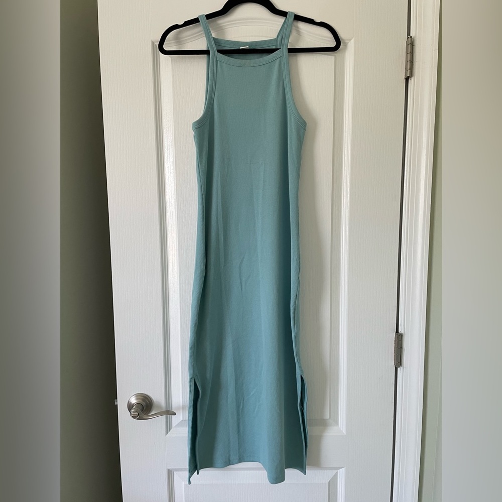 Old Navy Fitted rib knit midi dress